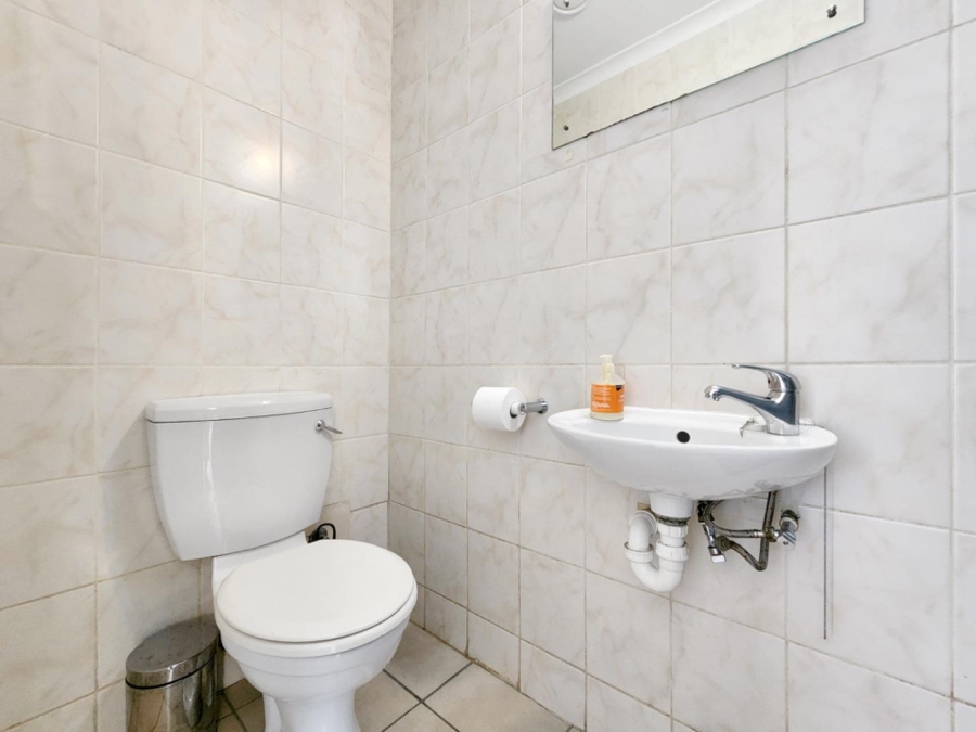 2 Bedroom Property for Sale in Cape Town City Centre Western Cape